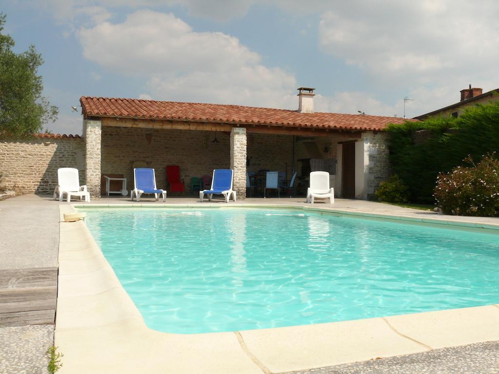 Le Clos De La Vigne Bed & Breakfast Montreuil  ภายนอก รูปภาพ